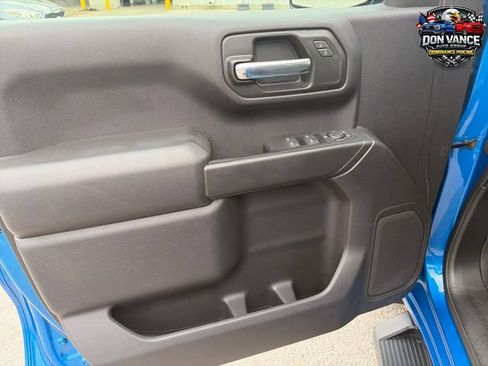 Used 2023 Chevrolet Silverado 1500 Custom AWD/4WD image 10
