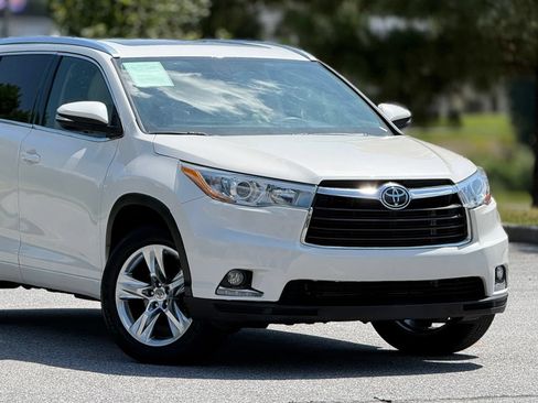 Used 2015 Toyota Highlander Limited Platinum AWD/4WD image 48