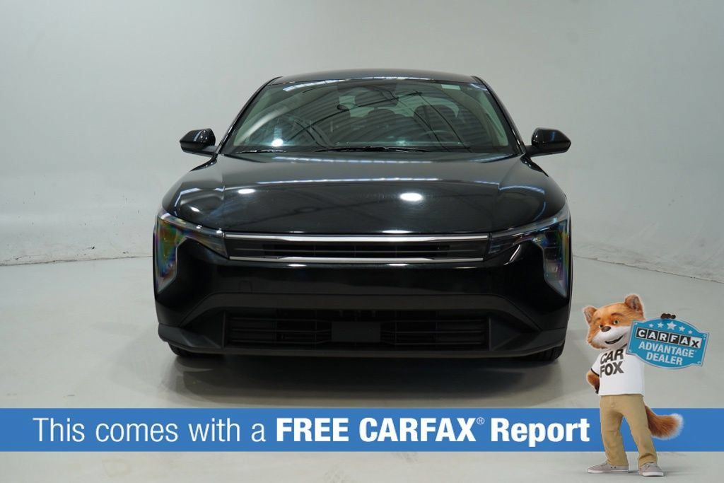 Used 2025 Kia K4 FWD image 2