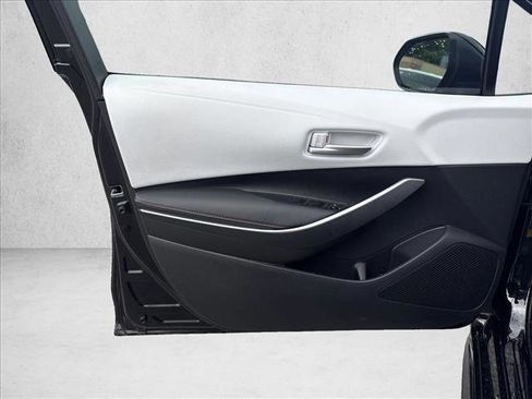 Used 2024 Toyota Corolla SE FWD image 11