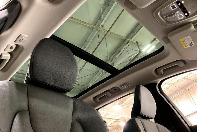 Certified 2024 Volvo XC90 T8 Plus w/ Protection Package Premier AWD/4WD image 25