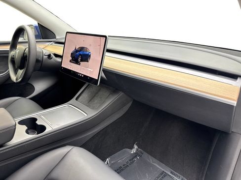 Used 2023 Tesla Model Y Long Range AWD/4WD image 54