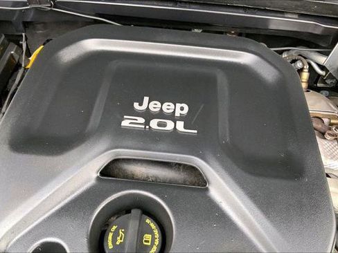 Certified 2023 Jeep Wrangler Unlimited Rubicon 4xe AWD/4WD image 30
