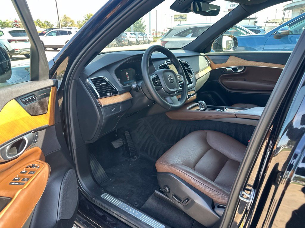 Used 2023 Volvo XC90 B6 Plus w/ Protection Package AWD/4WD image 8