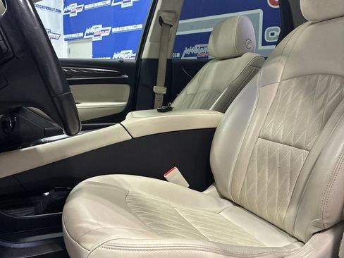 Used 2023 Buick Enclave Avenir w/ Avenir Technology Package FWD image 16