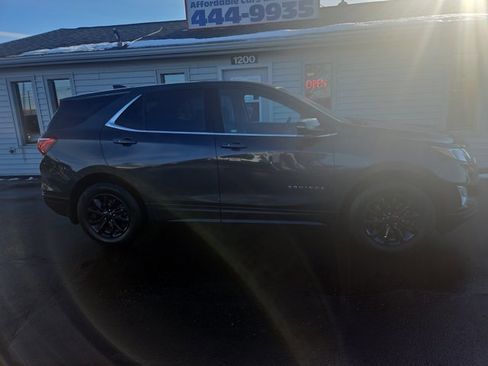 Used 2019 Chevrolet Equinox LT image 2