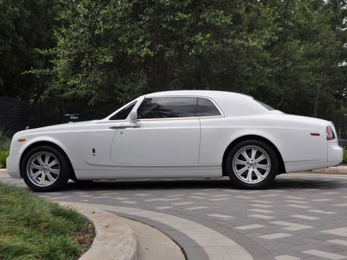 Used 2009 Rolls-Royce Phantom Coupe image 4