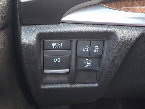 Used 2020 Acura MDX SH-AWD image 23