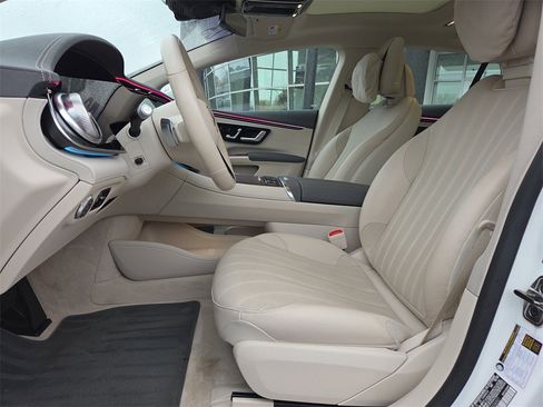 Certified 2023 Mercedes-Benz EQS 580 4MATIC Sedan image 10