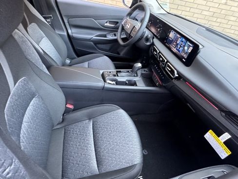 New 2026 Nissan Sentra SV w/ SV Convenience Package FWD image 7