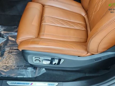 Used 2024 BMW X5 xDrive50e w/ Executive Package AWD/4WD image 34