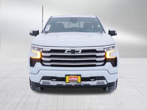 Used 2026 Chevrolet Silverado 1500 High Country w/ Technology Package image 2