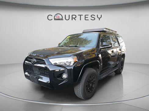 Used 2023 Toyota 4Runner SR5 Premium AWD/4WD image 5