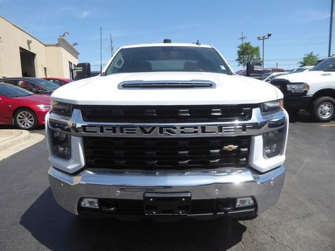 Used 2023 Chevrolet Silverado 2500 LT w/ Convenience Package AWD/4WD image 2