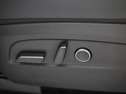 Used 2026 Tesla Model Y 2WD image 22