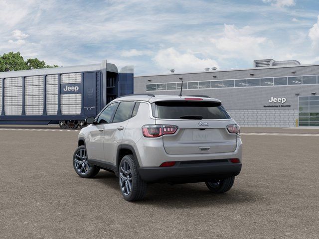New 2026 Jeep Compass Latitude AWD/4WD image 3
