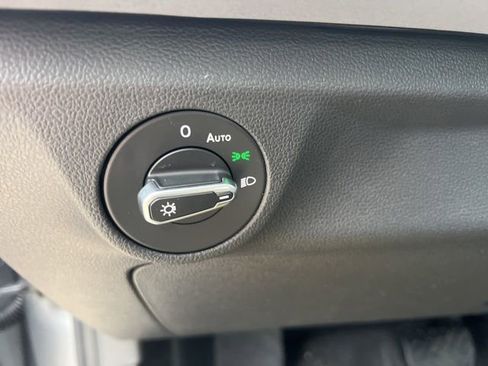 New 2026 Volkswagen Jetta SE image 13