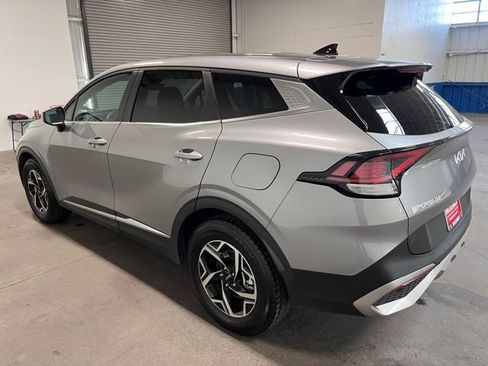 Used 2024 Kia Sportage LX image 5
