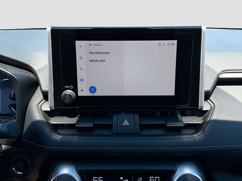 Used 2025 Toyota RAV4 XLE image 28