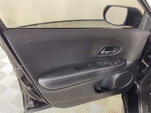 Certified 2017 Honda HR-V EX image 16