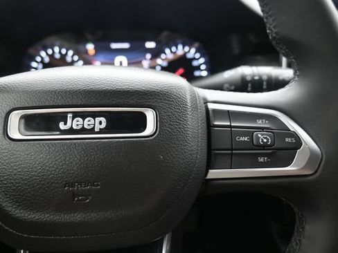 Used 2025 Jeep Compass Latitude w/ Altitude Special Edition AWD/4WD image 25