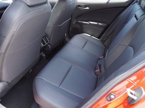 Certified 2025 Lexus UX 300h FWD w/ Accessory Package (Z1) image 31