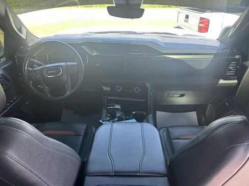 Used 2023 GMC Sierra 1500 AT4 w/ AT4 Premium Package AWD/4WD image 13