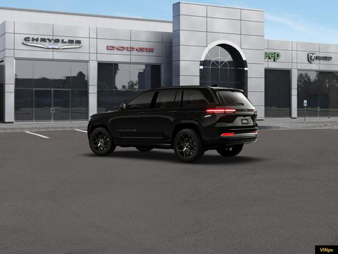 New 2026 Jeep Grand Cherokee Summit AWD/4WD image 4