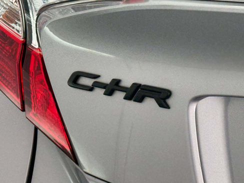 Used 2020 Toyota C-HR XLE FWD image 25