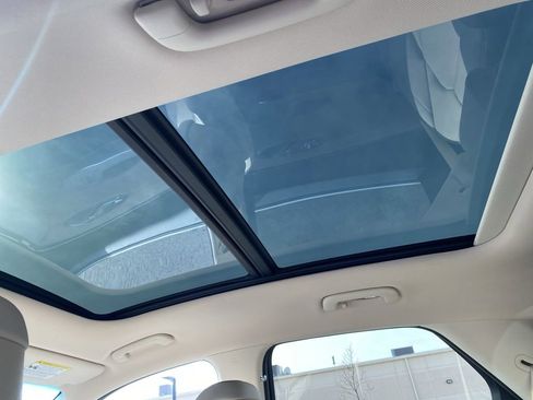 Used 2024 Genesis GV70 2.5T w/ Select Package image 17