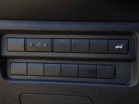 Used 2023 Mitsubishi Outlander SE image 22