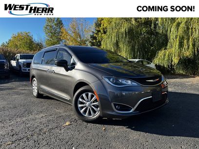 Used 2019 Chrysler Pacifica Touring-L