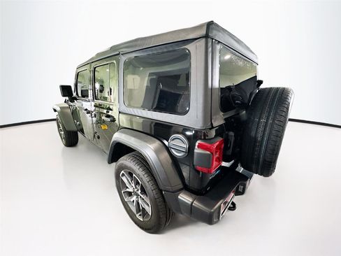 Used 2025 Jeep Wrangler Sport S w/ Convenience Group image 3