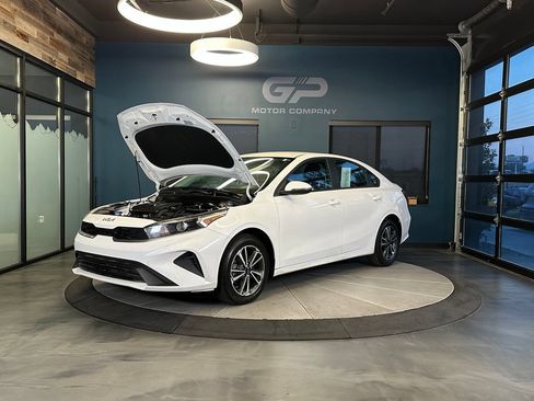 Used 2024 Kia Forte LXS w/ LXS Technology Package FWD image 23