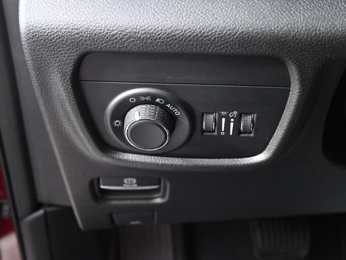 Used 2023 Jeep Grand Cherokee Altitude AWD/4WD image 23
