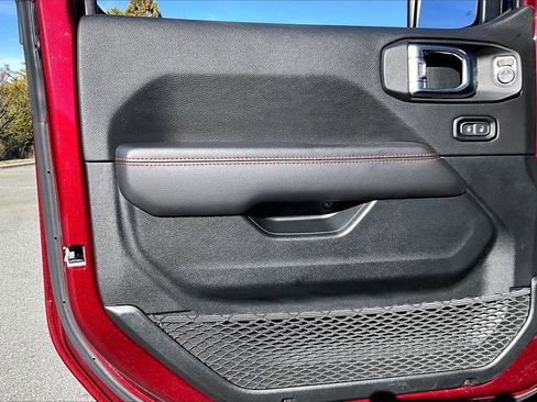 Certified 2021 Jeep Wrangler Unlimited Rubicon image 26