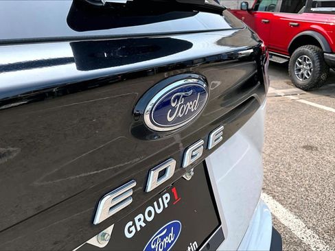 Used 2021 Ford Edge Titanium FWD image 31