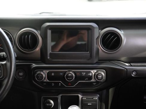 Used 2023 Jeep Wrangler Sport image 25