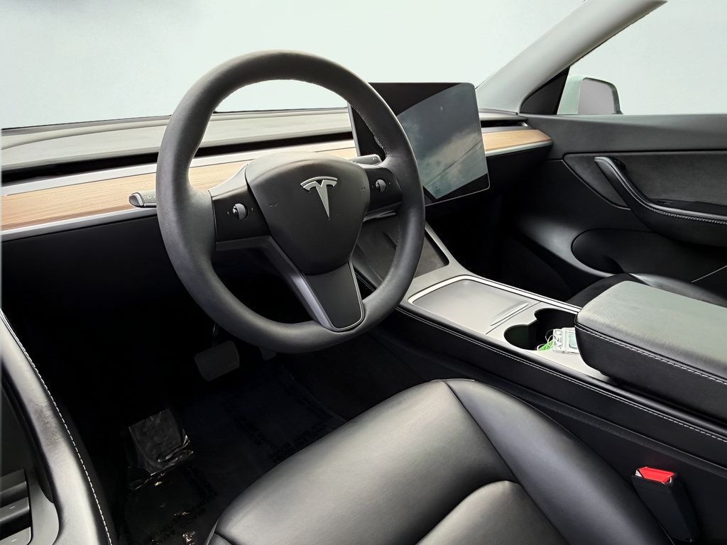 Used 2021 Tesla Model Y Long Range AWD/4WD image 15