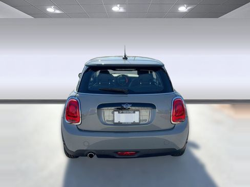 Used 2021 MINI Cooper 2-Door Hardtop image 10
