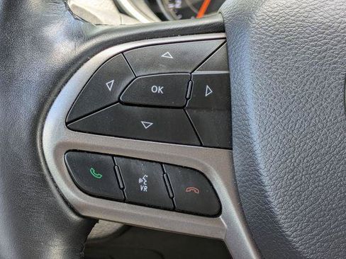 Certified 2021 Jeep Cherokee Latitude Lux w/ Comfort/Convenience Group FWD image 18
