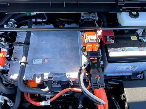 Used 2026 Lexus RZ 350e image 33