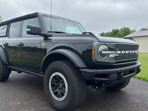 Used 2023 Ford Bronco Badlands w/ Sasquatch Package AWD/4WD image 10