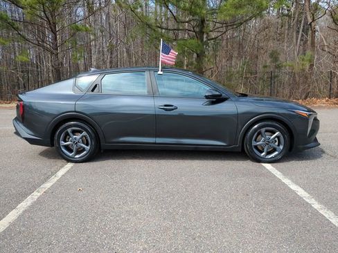 Used 2025 Kia K4 LXS image 3