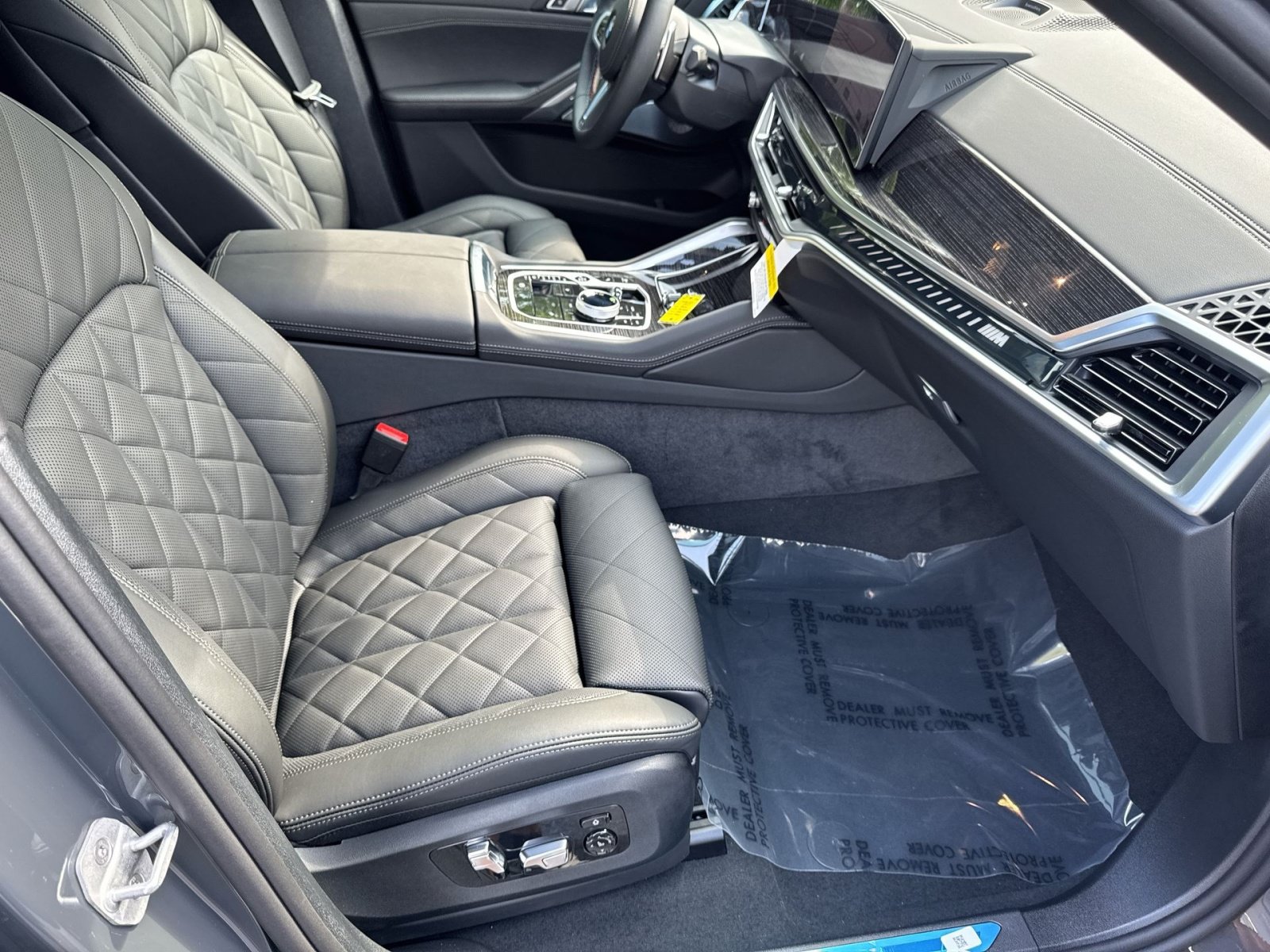 New 2027 BMW X6 M60i AWD/4WD image 33