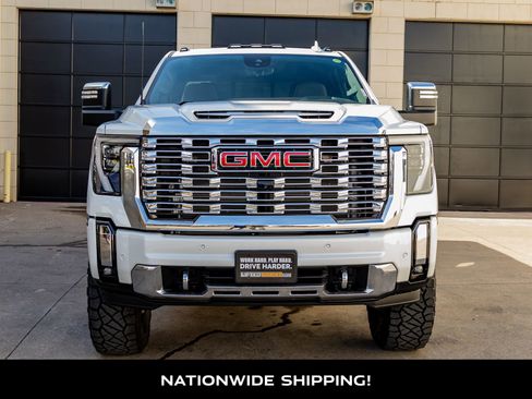 Used 2025 GMC Sierra 3500 Denali w/ Denali Reserve Package image 4