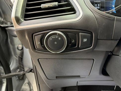 Used 2024 Ford Edge SE AWD/4WD image 19