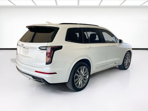 Used 2020 Cadillac XT6 Sport w/ Platinum Package AWD/4WD image 4