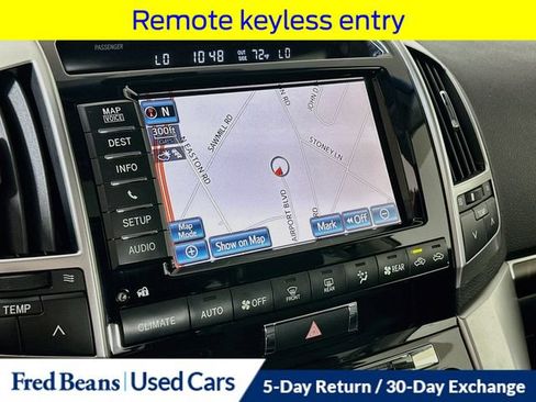 Used 2014 Toyota Land Cruiser AWD/4WD image 17