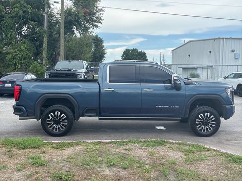 Used 2025 GMC Sierra 2500 Denali Ultimate AWD/4WD image 13